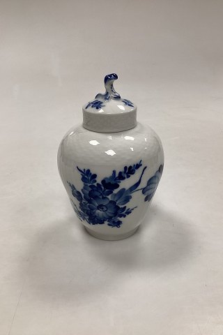 Royal Copenhagen Blå Blomst Svejfet Vase med Låg No 1684