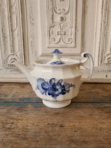 Royal Copenhagen Blue Flower small teapot no. 8561