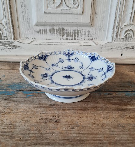 Royal Copenhagen Blue fluted full-lace bowl No. 1023