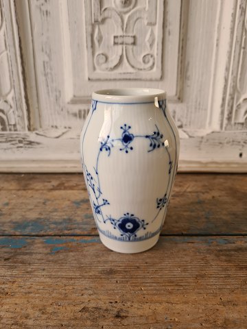 Royal Copenhagen Blue fluted vase no. 384
