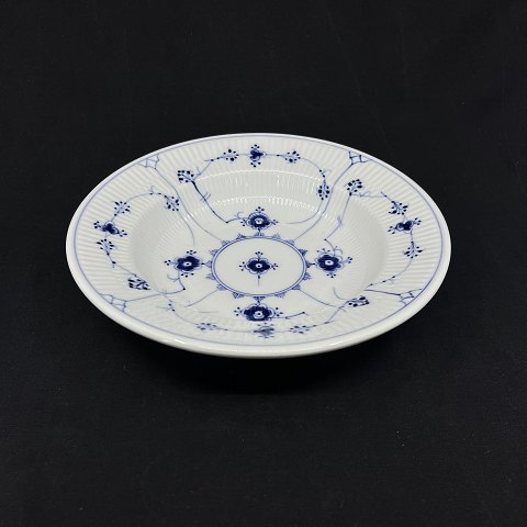 Blue Fluted Plain dinner deep plate, 1898-1923
