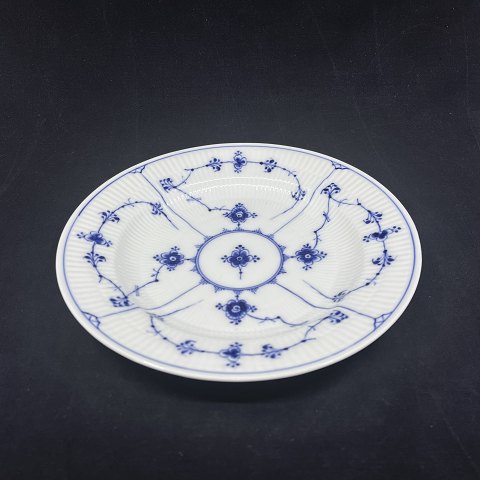 Blue Fluted Plain dinner plate, 1894-1900