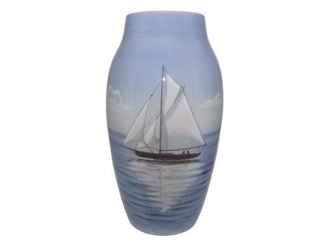 Bing & Grøndahl
Vase med sejlbåd