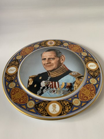 Royal plaque with motif of Frederik d. 9, Dec. No. 11412, limited edition.