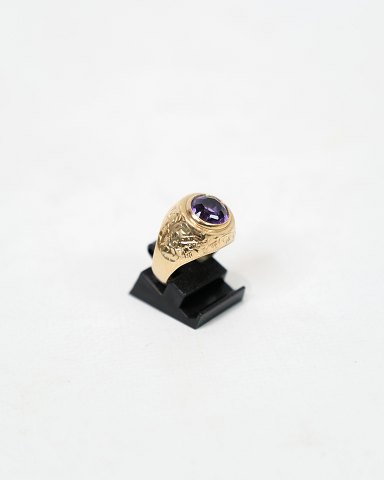 14 Carat Ring - Embellished With An Amethyst - Stamped JØL
Great condition
