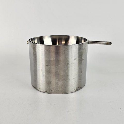 Stelton
AJ vippeaskebæger
8 cm