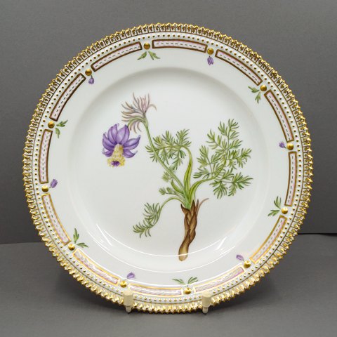 Royal Copenhagen, Flora Danica; Frokosttallerken #3550