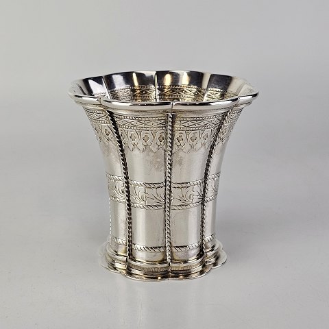 item no: 614147