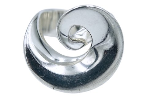 Georg Jensen sølv 
Moderne Möbius ring af Torun - Str. 57