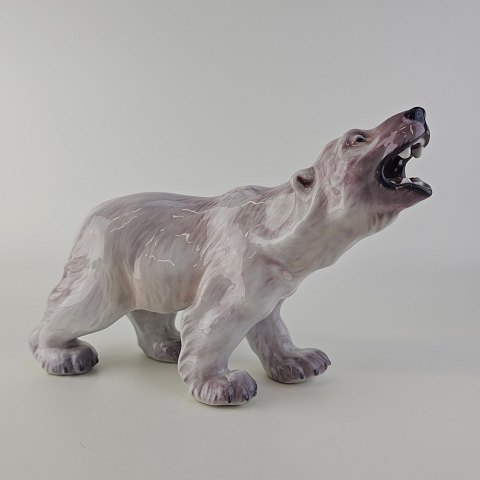 DJ figur1310Isbjørn15 cm