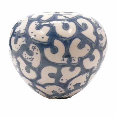 item no: 833