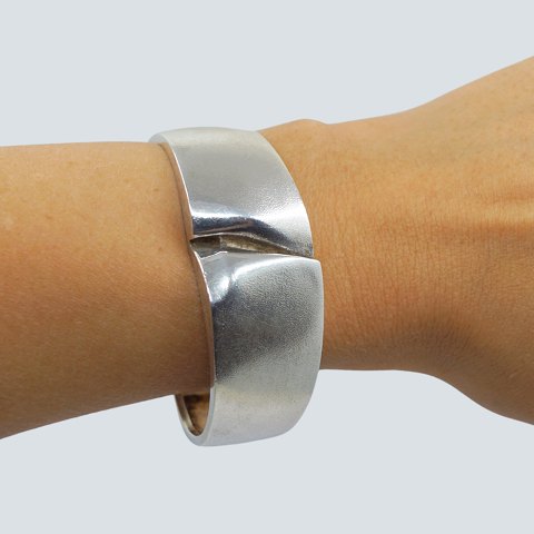 Lapponia, Björn Weckström; Armring i sterling sølv