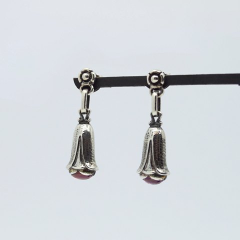 Georg Jensen; Heritage årssmykke 2007 øreringe af sterling sølv med granat