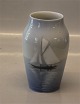 Kongelig Dansk 1117-88B Kgl. Vase sejlskib på havet 13,5 cm
