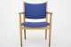 Hans J. Wegner / Johannes Hansen
Arm chair in oak / original blue fabric
Model N. JH509 - small model
Good condition
Good, used condition
1 pc. in stock
