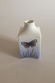 Royal Copenhagen Art Nouveau Vase med Summerfugl No 188/653