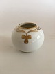 Royal Copenhagen Vase No 142/42A med Guldmotiv