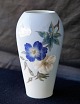 Royal Copenhagen
Vase med snerleblomster
2679/295