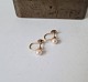 Vintage pearl ear screws in 14 kt gold