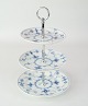 Royal Copenhagen, Musselmalet Etagere, nr. 1/300 - 88-89-90
Flot stand
