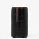 Mette Augustinus Poulsen / Eget værksted
Cylinderformet vase med sort rustrød glasur. Signeret.
1 stk. på lager
Original stand
