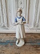 Porcelæns figur i form af sygeplejerske