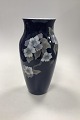 Royal Copenhagen Art Nouveau Vase i Blå med Blomster No 279 / 137