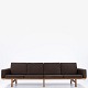 Hans J. Wegner / GETAMA
GE 236/4 - 4 pers. sofa i teak m. hynder i originalt brunt uld.
1 stk. på lager
Pæn, brugt stand
