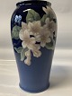 Bing & Grøndahl Art Nouveau Vase med blomster
Højde: 20 cm.