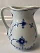 Blue painted Hotel porcelain
Cream jug large with logo, Height 11.0 cm.
