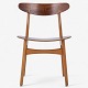 Hans J. Wegner / Carl Hansen & Søn.
CH 30 - Spisestol med stel i patineret bøg og kopstykke i teak.
