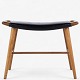 Hans J. Wegner / AP Stolen.
AP 30 - Klaverskammel i eg med sæde i patineret sort læder.
1 stk. på lager
