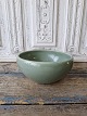 Bode Willumsen for Royal Copenhagen stor unika skål i smuk grøn glasur fra 1949