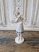 B&G sjælden Art Nouveau figur, pige der fletter hår no. 1758