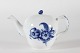 Royal Copenhagen
Blue flower braided
Small teapot 8122
