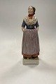 Royal Copenhagen Overglasur Figur Kvinde i Folkedragt Færøerne No. 12221