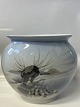 Oval Lyngby Vase med snelandskab. Dek. Nr. 75/180.Højde .12,5 cm.
