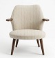 Flot lænestol af Kurt Olsen med velformet teak Armlæn. Produceret af Glostrup Møbelfabrik. Meget god standLevering:Jylland/Fyn 500kr(månedsvis)Sjælland 300kr(ugentlig)