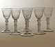 Sæt på seks Desert Chrystal Nøstetangen glas prydet med ejermonogram "NJAM" i kartouche og drikkevers. Nøstetangen ca. år 1760. H: 16cm