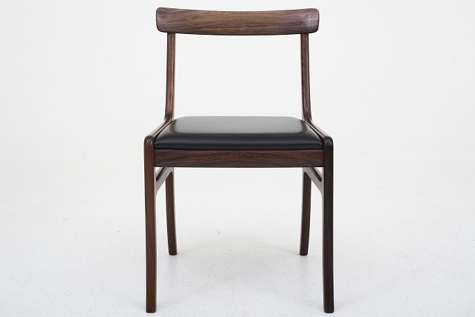 Ole Wanscher / P. Jeppesen
"Rungstedlund" dining chair in rosewood and seat in black leather
Good condition
4 pcs. på lager
