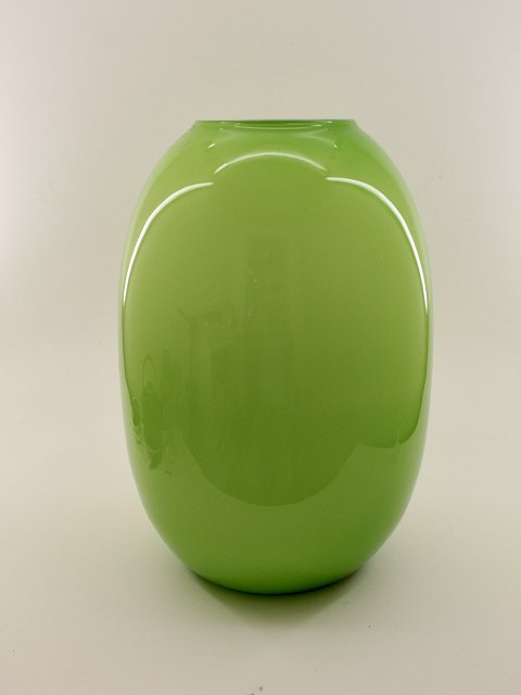 Piet Hein super ellipse mint green glass floor vase