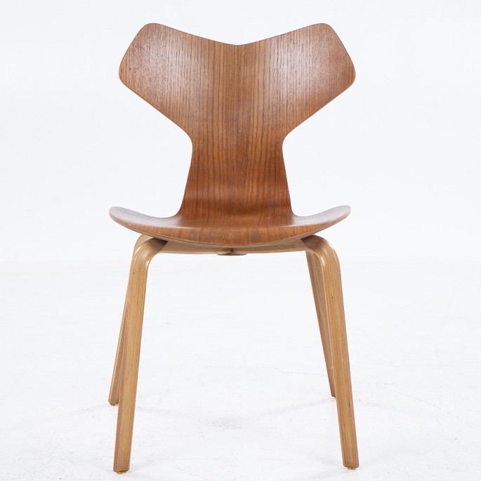 Arne Jacobsen / Fritz Hansen
AJ 3130 - 